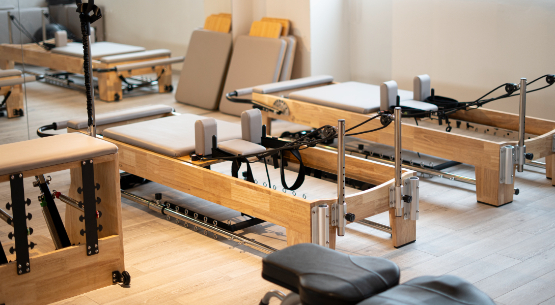 ピラティスプラス覚王山店のスタジオの様子